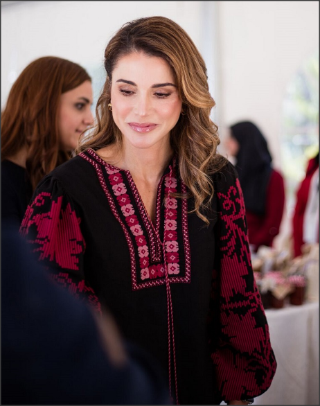   الملكة رانيا تطلع على عمل الجمعية الأردنية للتنمية البشرية في محافظة جرش  جرش، الأردن/ 22 حزيران 2017